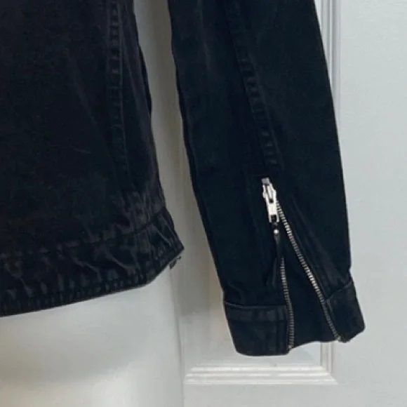 Harley Davidson Black Jean Denim Jacket With Silver Embroidered Wings size S - Picture 5 of 10